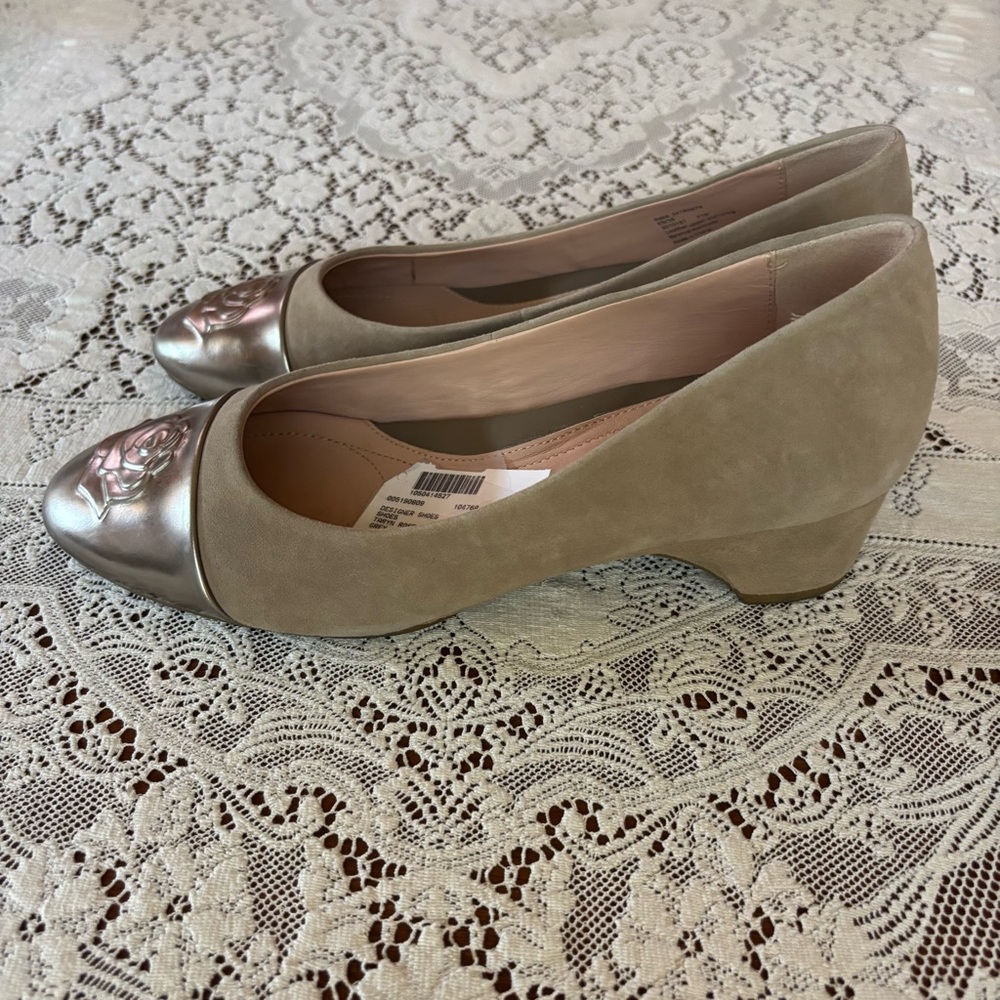NWT taryn rose beige flats size 8 - Picture 8 of 9